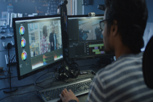Creating Professional Workflows in Virtual Environments Through Remote Production Collaboration Systems